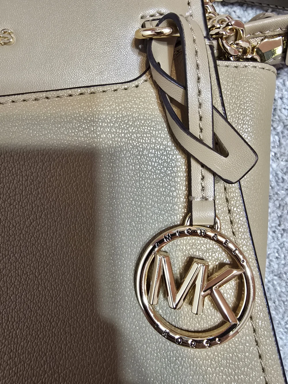 Michael Kors Graham Taupe Leather Messenger Crossbody Bag